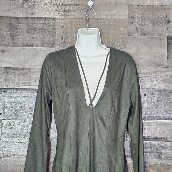 Favlux Fashion Mini Silhouette V-Neck Ruched Green - Picture 5 of 7